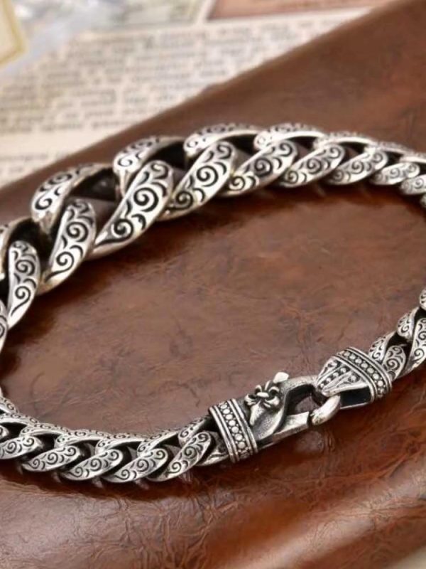 c5af802a-33b4-4f3e-a9e8-db26ad850af0.jpg Domineering Retro Double Chinese Dragon Heads Bracelet