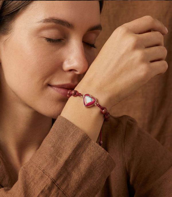 fcb3ffda-26f3-4d6d-8045-fd77cff49fd2.jpg Chinese Herbal Bracelet