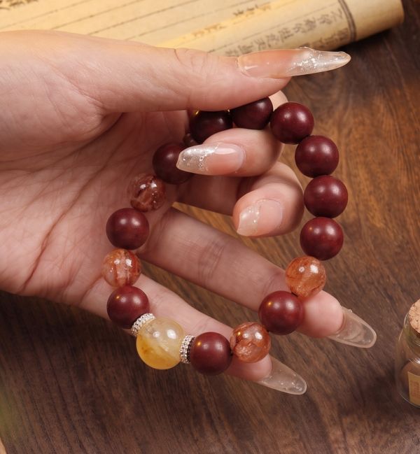 035bb65f-f08f-4619-83e8-937183afcb64.jpg Purple Red Lucky Bracelet - Honey Center Bead, Chinese Style Mala